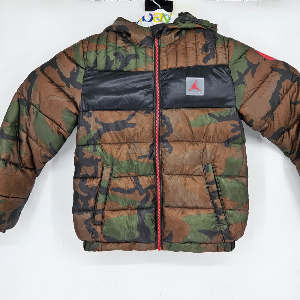Nike Air Jordan Jacket Boys Medium Camouflage Hooded Full Zip Outdoor Puffer